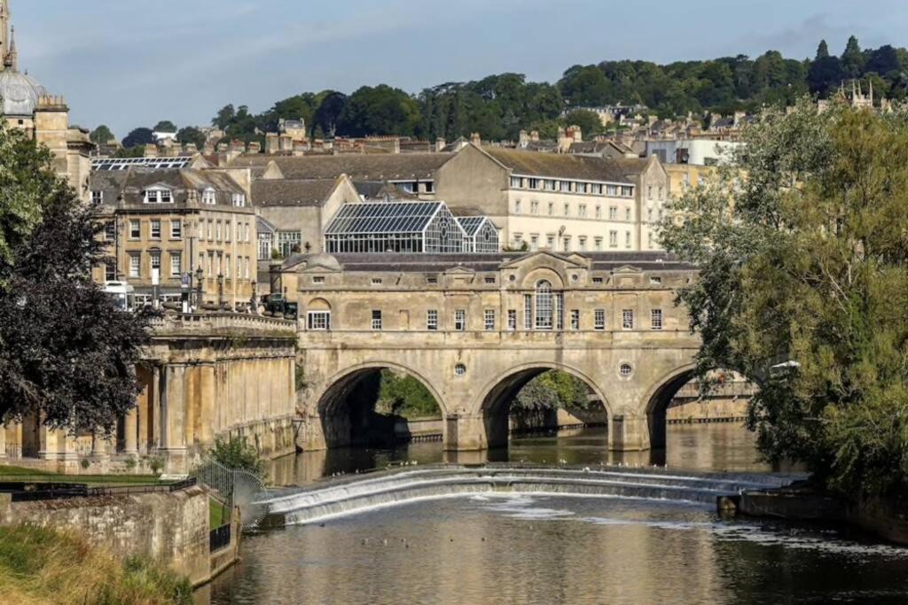 Apartment Georgian Located In The Center Of Bath. Bath